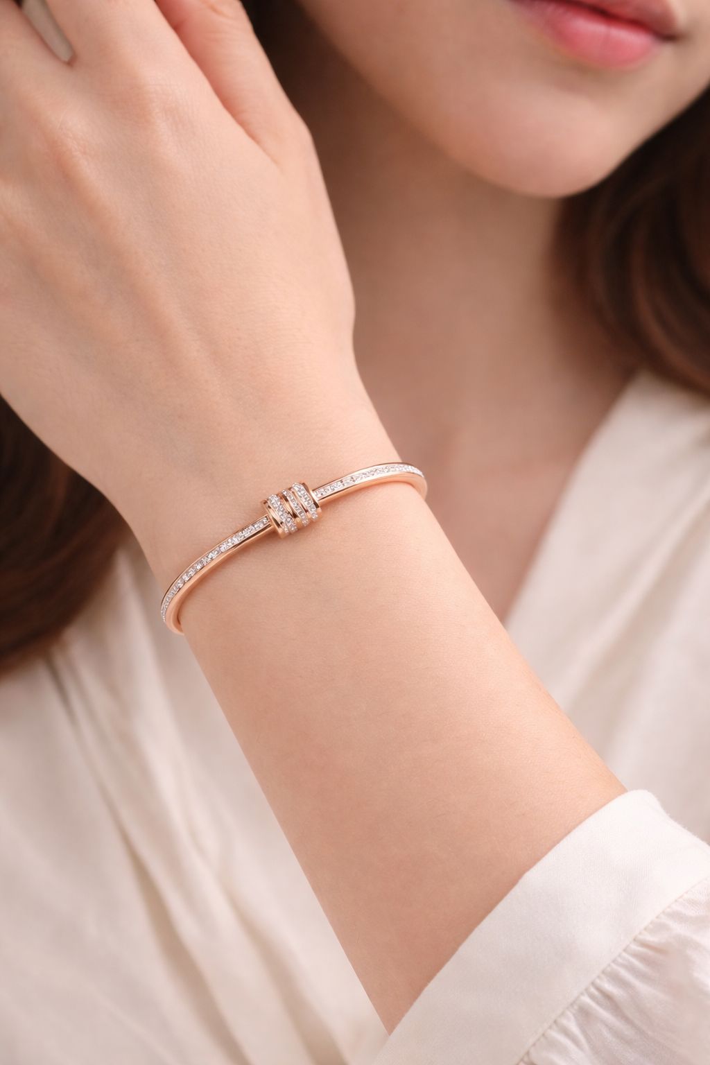 Eimak Gold Knot Crystal Bangle