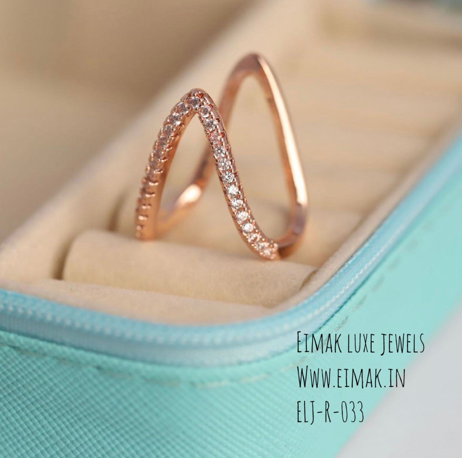 ELJ-R-033 Crystal V Grace Ring