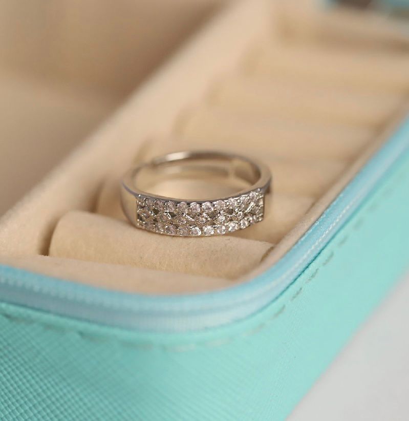 ELJ-R-034 Royal Crystal Band Ring