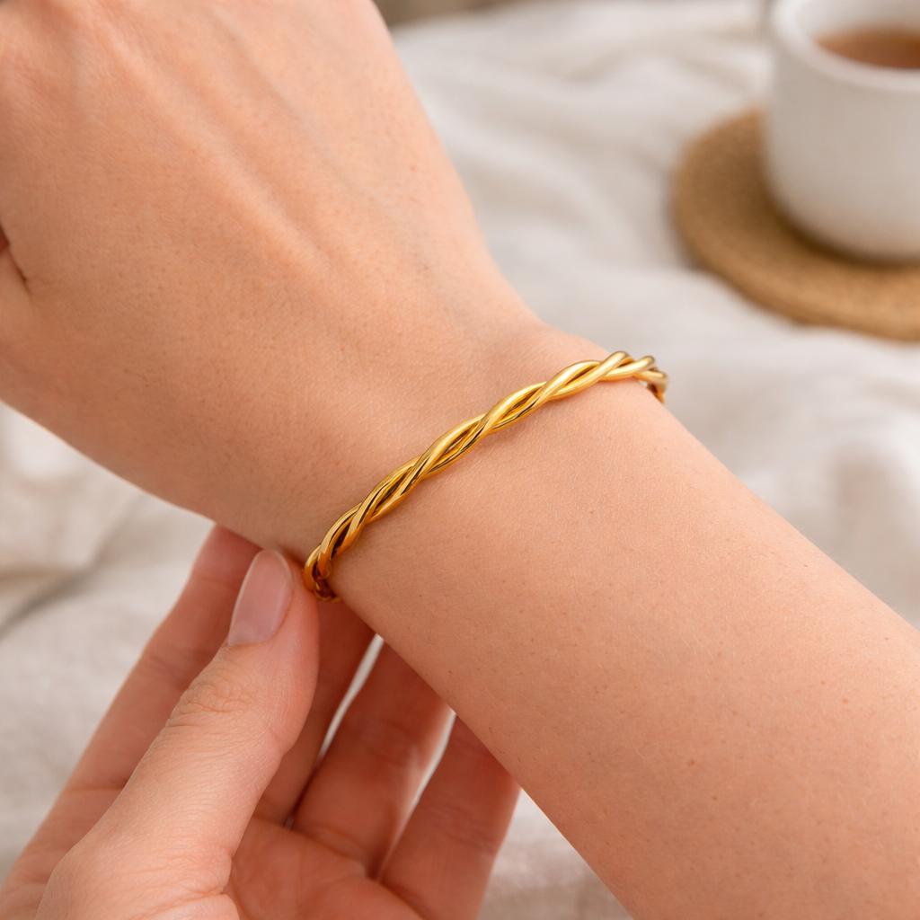 Eimak Twisted Elegance Bangle