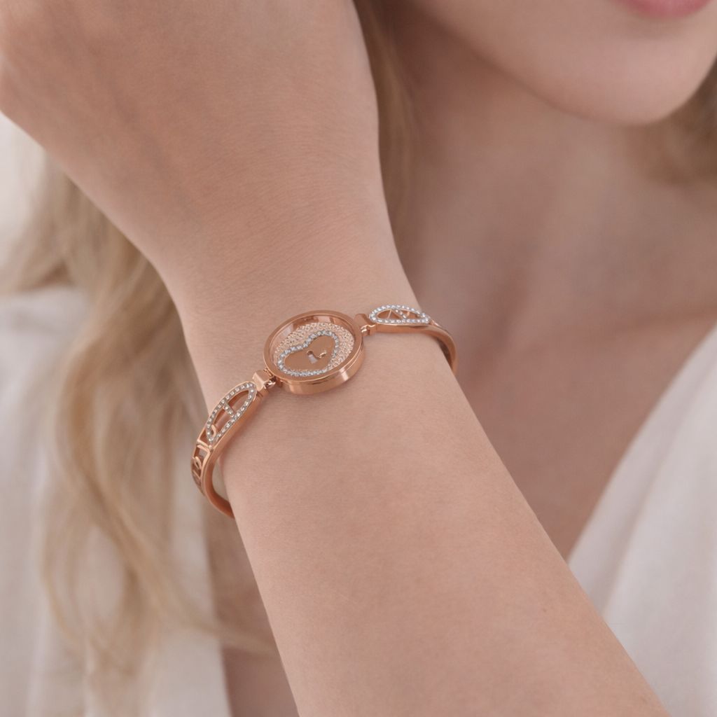 Crystal Heart Lock Bangle