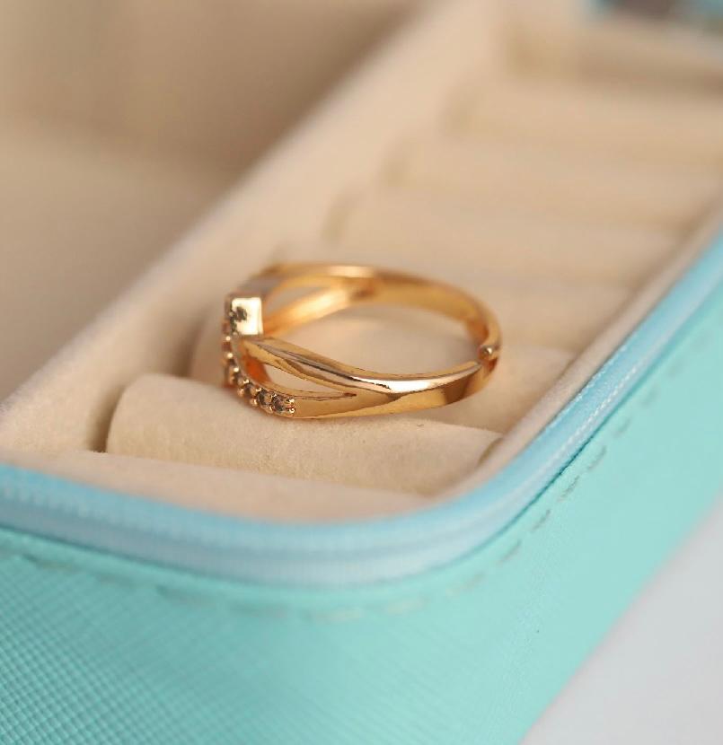 ELJ-R-016  Cross Sparkle Ring