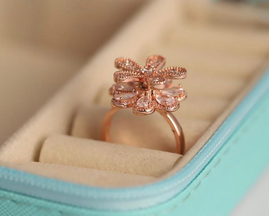 ELJ-R-038  Blossom Royale Crystal Ring
