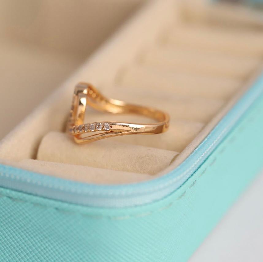 ELJ-R-020 Wave Elegance Ring